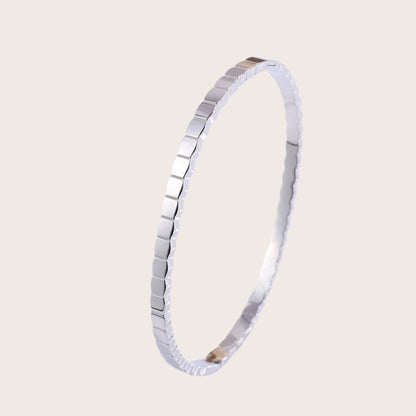 Square Flow Armreif